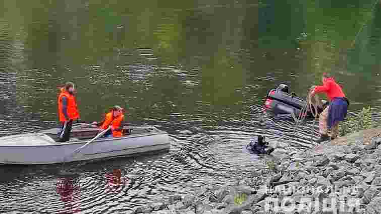 Троє людей загинули внаслідок падіння автомобіля в річку на Полтавщині