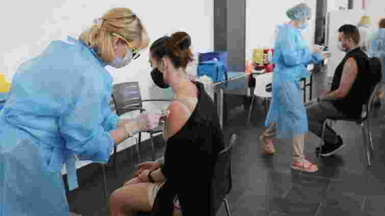 Цього тижня у Львові вакцинуватися від коронавірусу можна у семи центрах вакцинації 