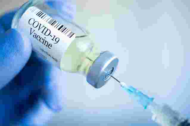 Однією дозою вакцини від Covid щеплені вже 69% вчителів, – МОН