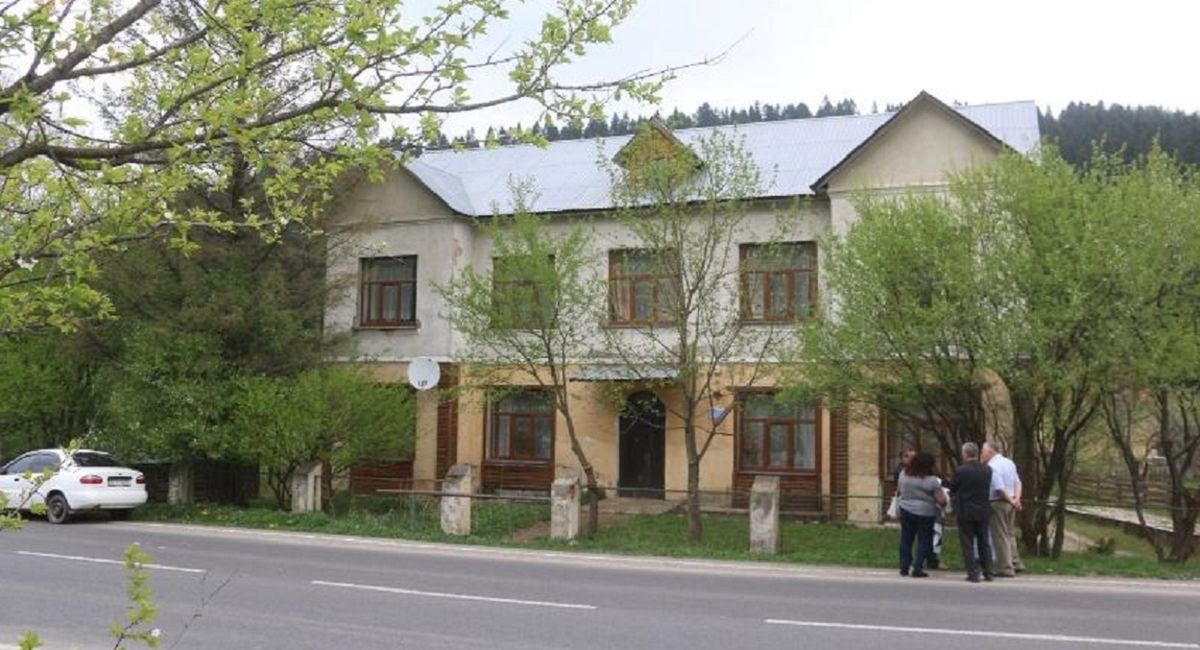 Львівська облрада виставила на продаж дитячу турбазу «Бойківчанка»