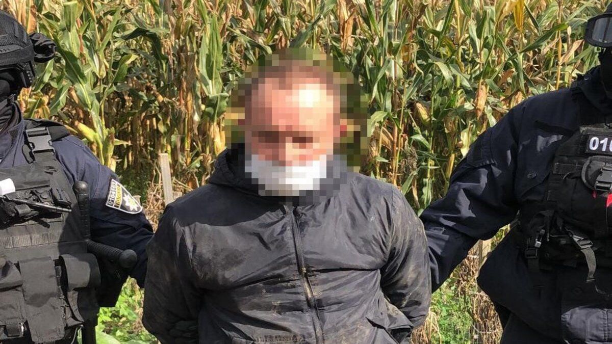У Чернівцях затримали 45-річного чоловіка за вимагання $1 тис. за пошкоджене авто