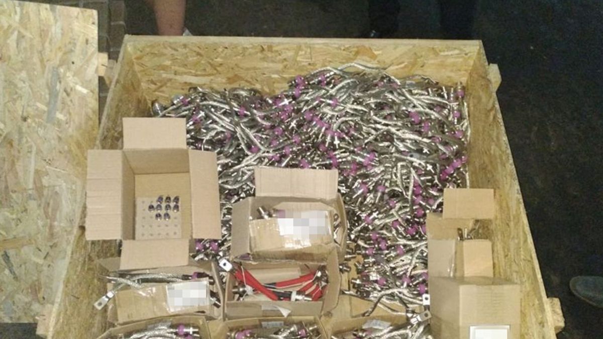 На «Укрзалізниці» викрили схему розкрадання коштів на ремонті локомотивів
