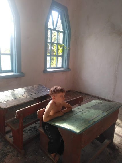 Улас - молоший син Оксани та Ореста Олійників