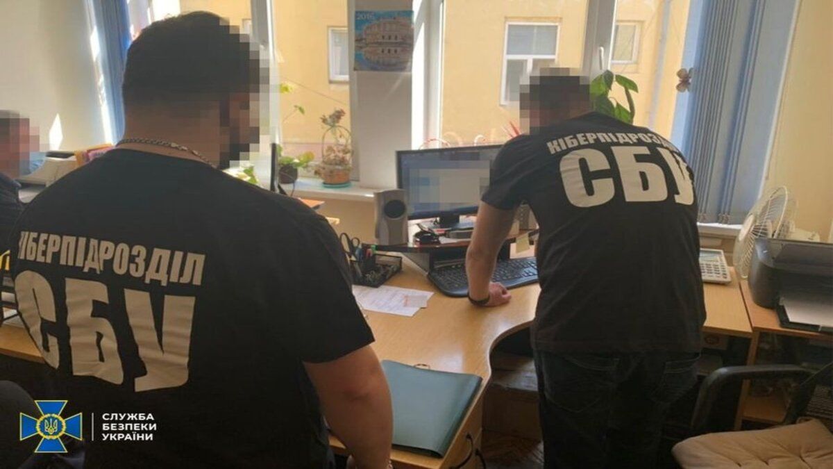 Через неправильне зберігання генплану Чернівців чиновникам міськради оголосили підозру