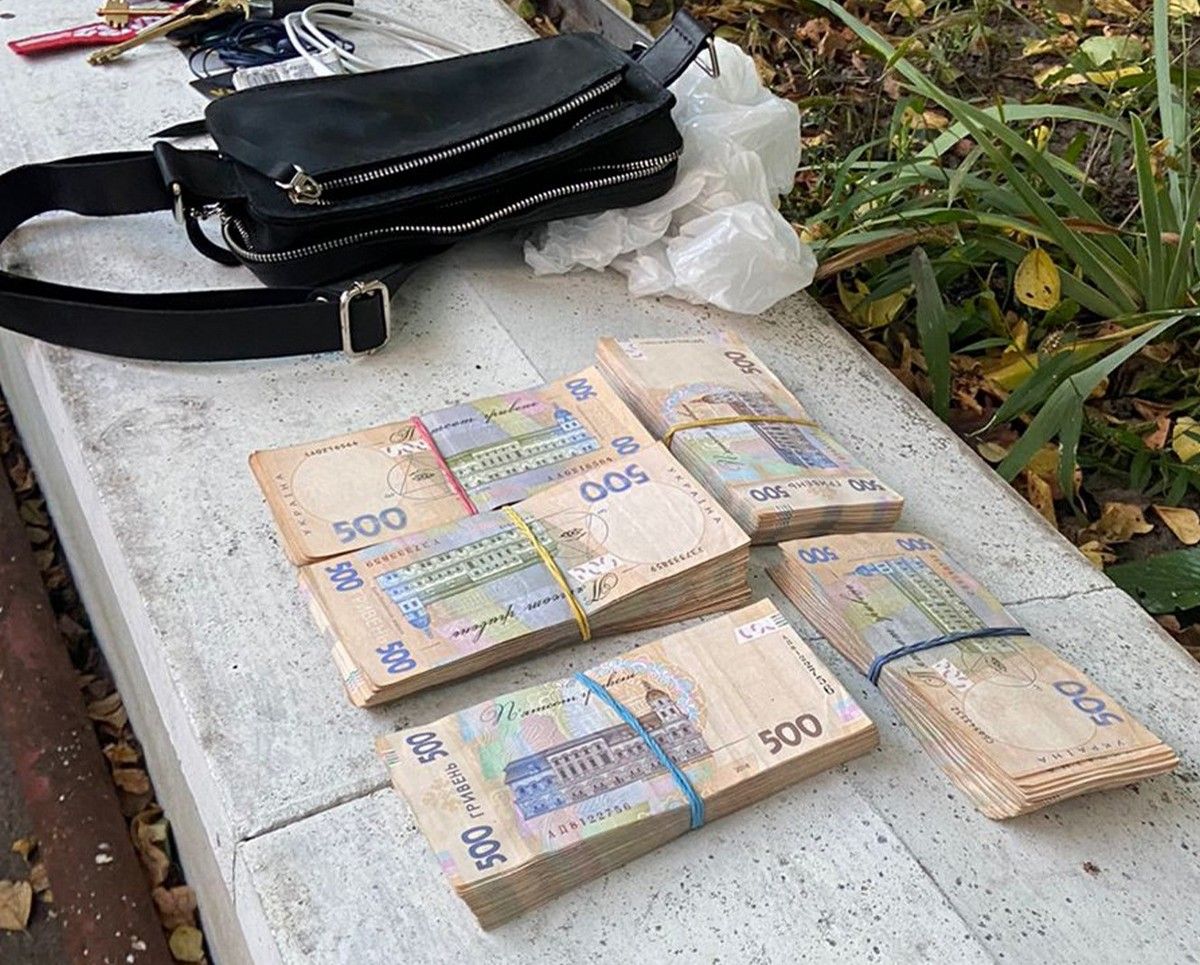 СБУ викрила масштабну схему при реєстрації техніки українськими аграріями