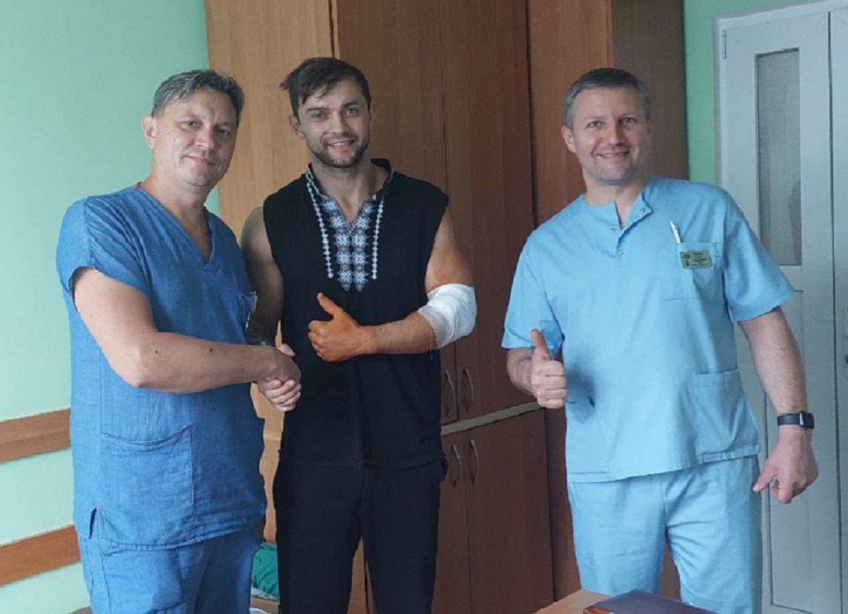 Травмованого гімнаста львівського цирку прооперували за новою методикою