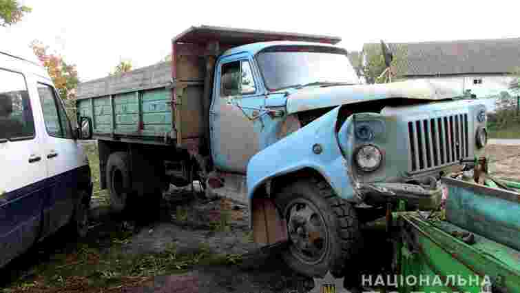 П’яний мешканець Рівненщини викрав вантажівку з картоплею, щоб покататися селом
