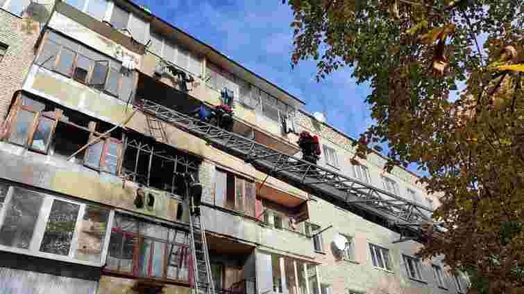 У Новояворівську внаслідок пожежі у квартирі отруїлися двоє дітей