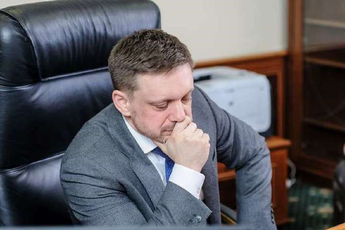 Голову «Укрексімбанку» Євгена Мецгера відправили під нічний домашній арешт