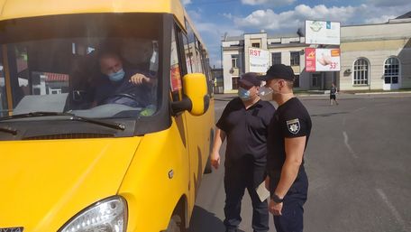 В Україні почали діяти нові правила перевезення пасажирів