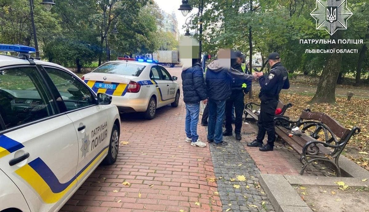 П’яні чоловіки вчинили стрілянину у центральному парку Львова