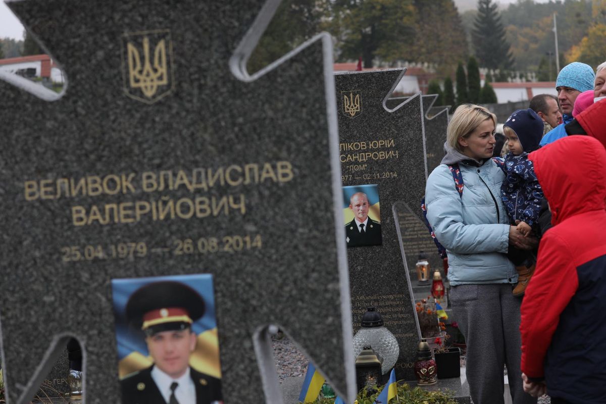 У Львові вшанували пам'ять загиблих захисників та захисниць
