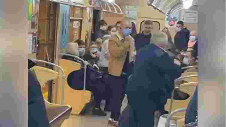 У харківському метро машиніст поїзда побився із пасажиром