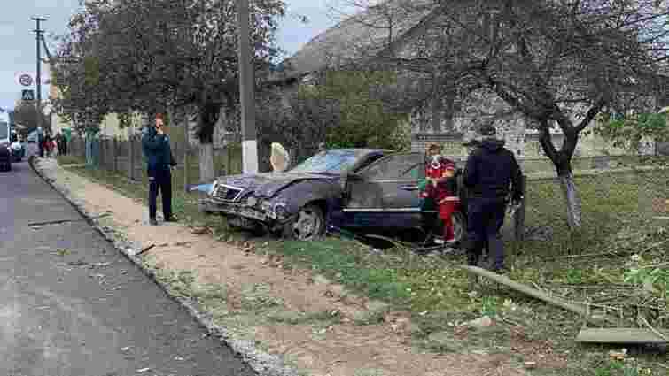 У Володимирі водій Mercedes збив 28-річну жінку і вилетів з авто