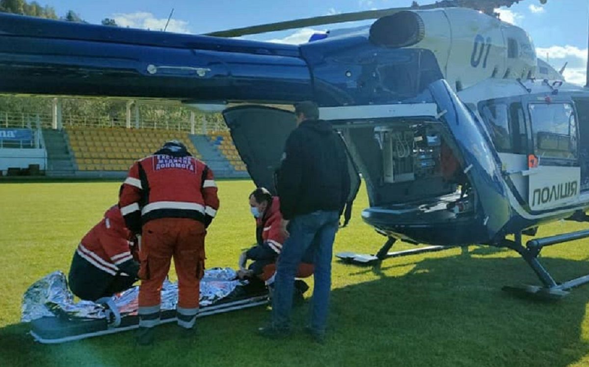 До львівської лікарні гелікоптером доправили 11-річну дитину у комі
