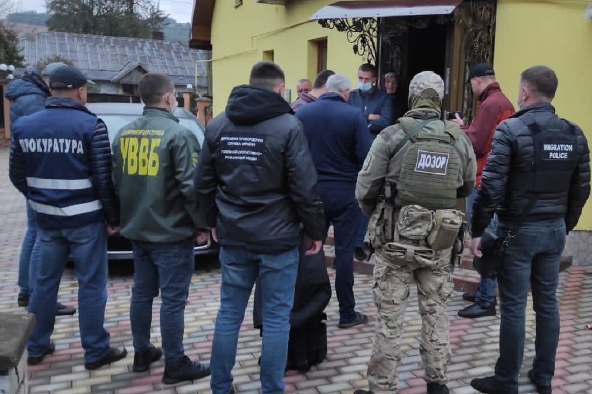 43-річний мешканець Самбірщини організував схему нелегальної міграції до ЄС