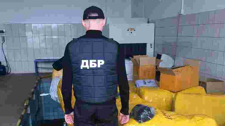 На Буковині вилучили контрабанду одягу з Румунії на 2,5 млн грн