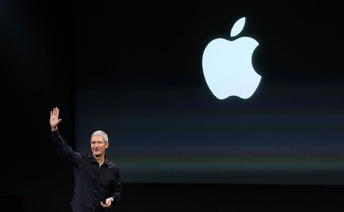 Apple презентувала навушники AirPods 3 та новий MacBook Pro