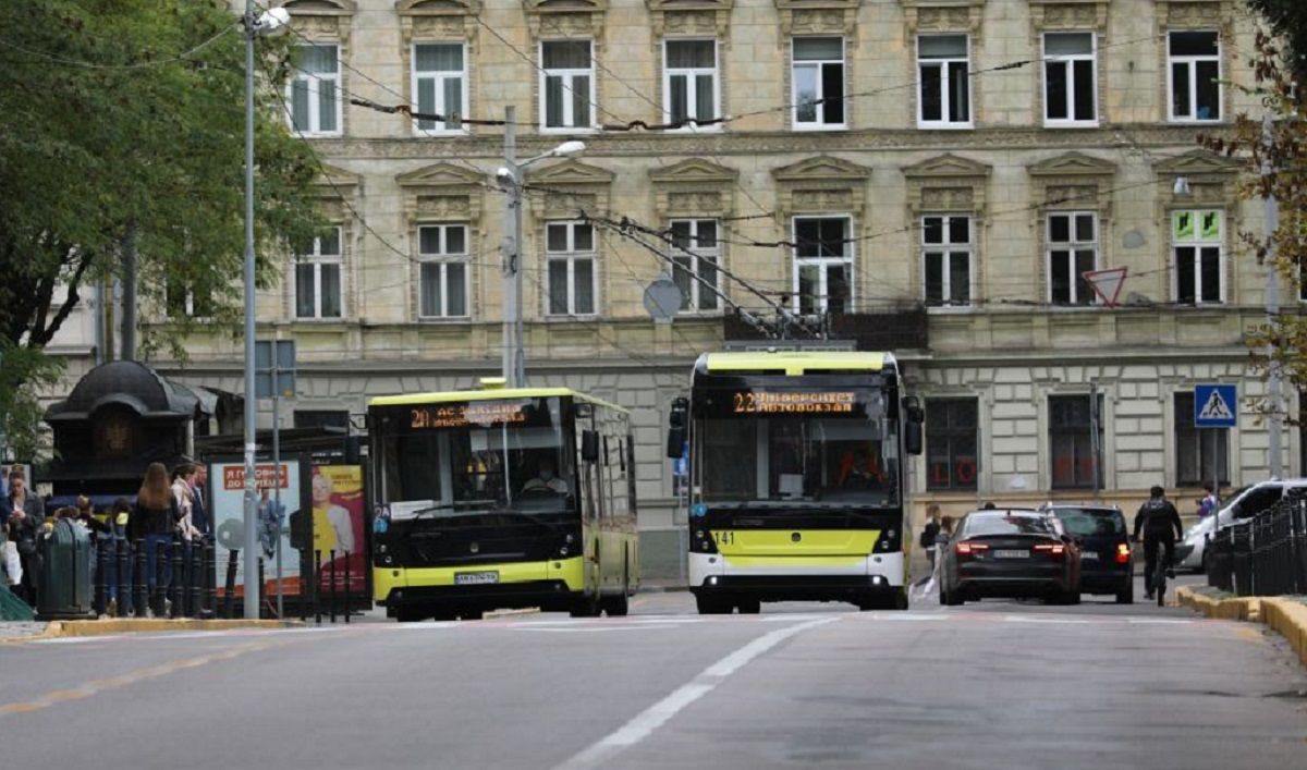 Частина громадського транспорту Львова змінить маршрути