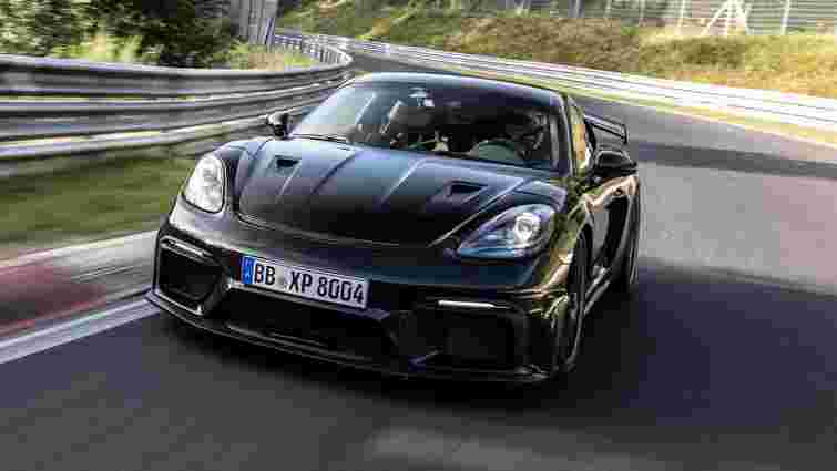 Porsche готується випустити у світ лютого звіра – Cayman GT4 RS