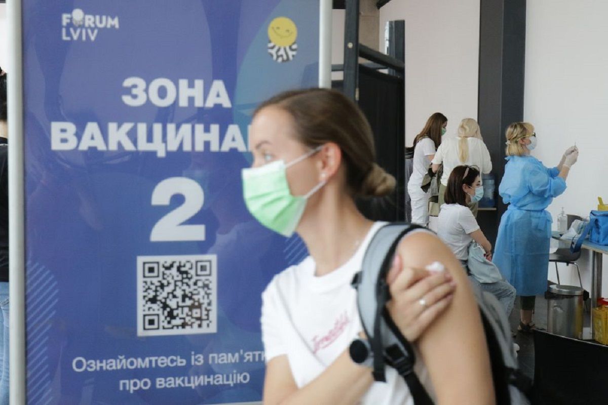 За минулу добу вакцинувалися майже 22 тис. мешканців Львівщини