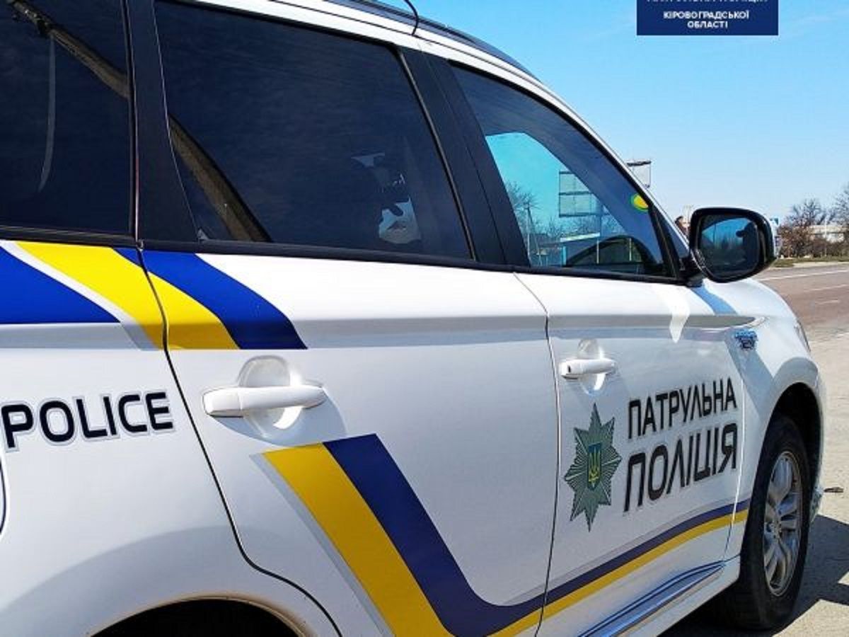 У Луцьку жінка викликала патрульних, бо сусід видалив її з чату ОСББ