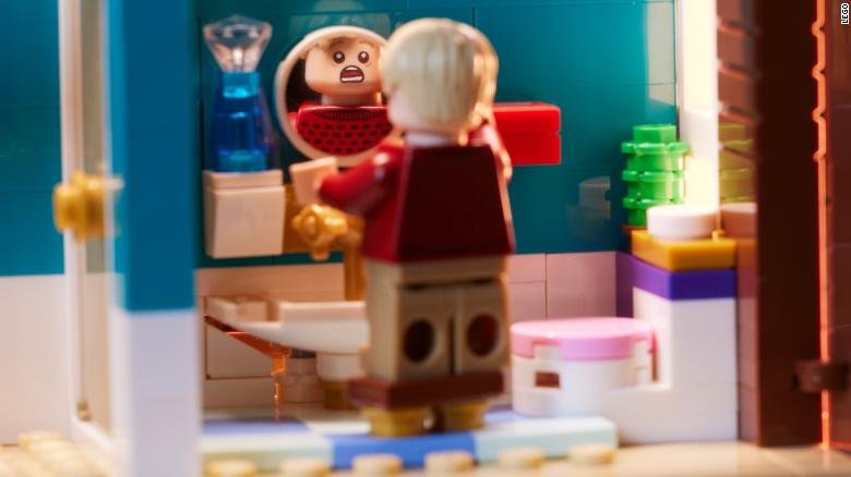 Набір Lego «Один вдома» відтворює класичні сцени з фільму фото CNN