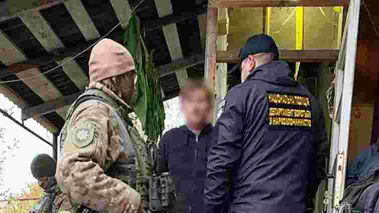 Поліція затримала вісьмох наркоторговців у Чернівцях