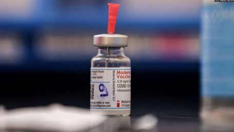 Регулятор ЄС дозволив введення третьої дози вакцини Moderna