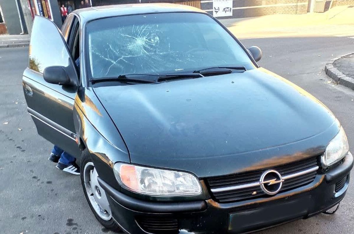 У Рівному 23-річний водій Opel збив візок з немовлям