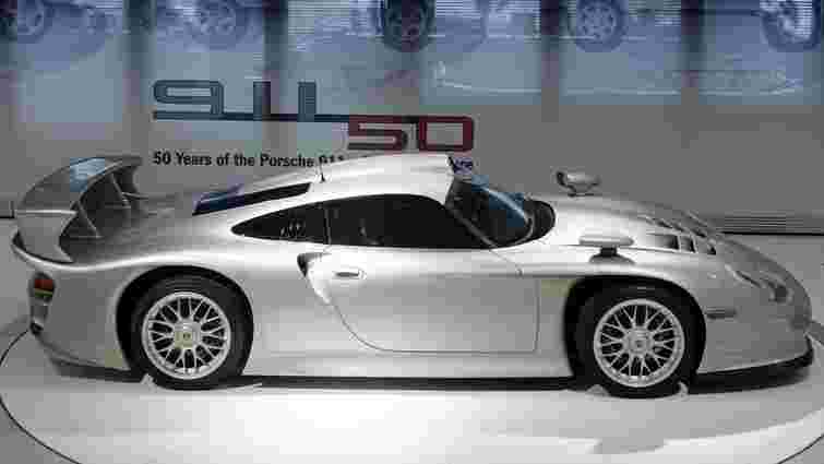 Унікальний Porsche 911 GT1 Strassenversion продають за 10,5 млн євро