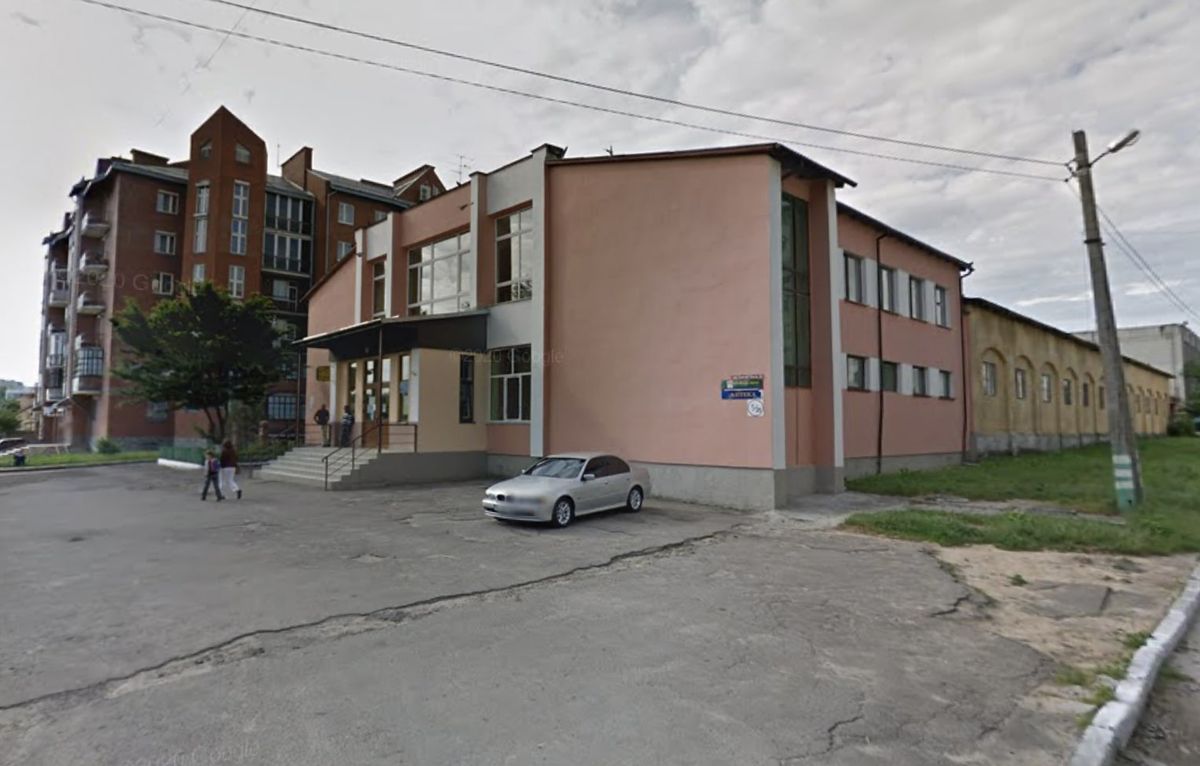 Директорка спортшколи у Львові збрехала про туберкульоз у колеги
