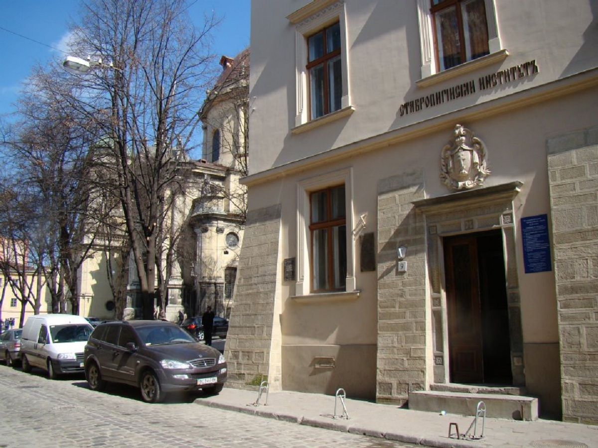 Для п’яти львівських професійних училищ шукають директорів