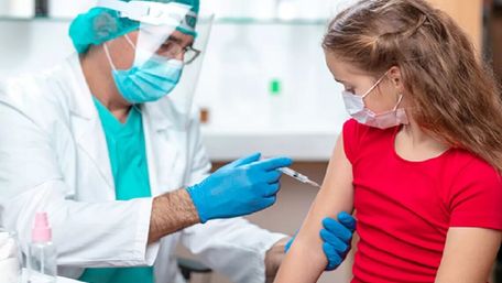 В Україні почали вакцинувати дітей від ковіду