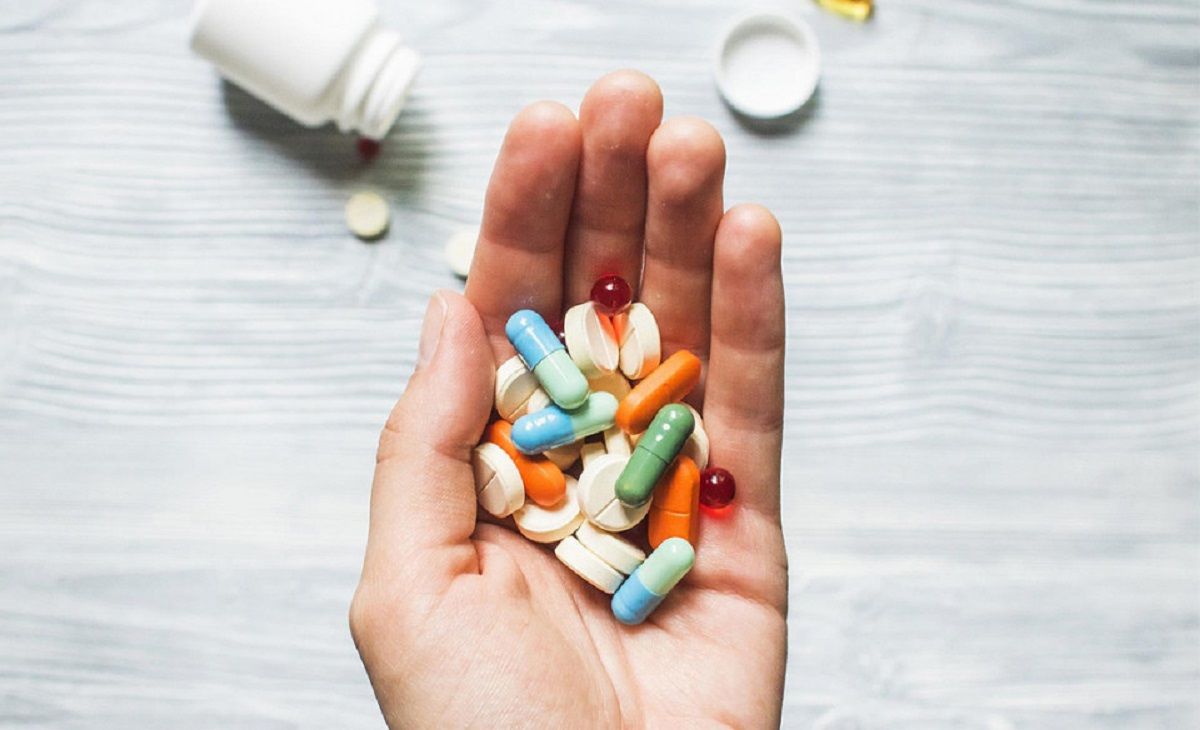 В Україні дозволили випробування таблеток Pfizer і Merck від коронавірусу
