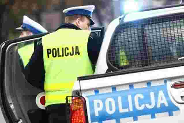 Двох поліцейських звинуватили в побитті 30-річного українця у Польщі