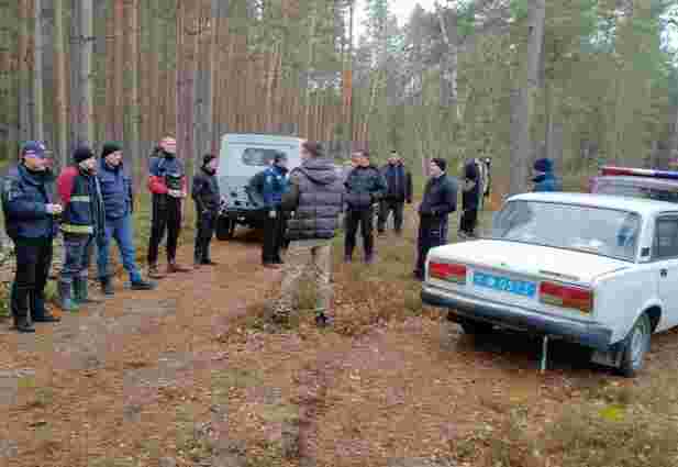 У лісі на Рівненщині третю добу розшукують зниклу 53-річну жінку