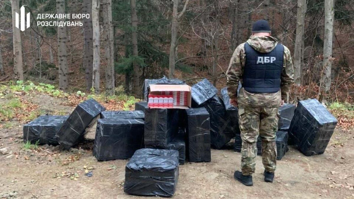 На Буковині ДБР викрило масштабну схему контрабанди цигарок до Румунії