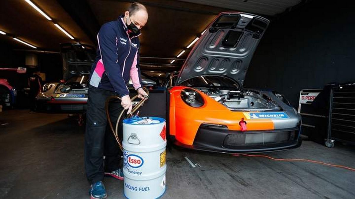 Porsche  розробляє синтетичний бензин для зменшення шкідливих викидів