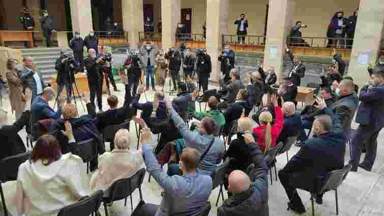 Закарпатські депутати скликають сесію для повторної відставки Олексія Петрова 