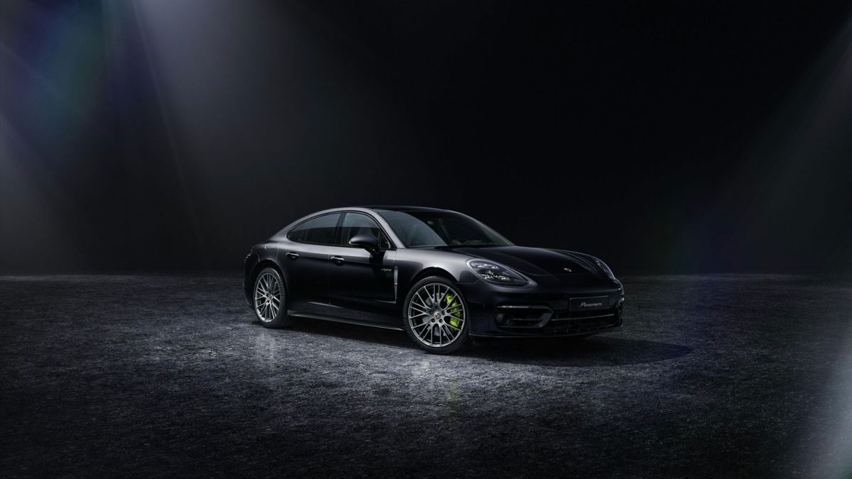 У Porsche Panamera з'явилась розкішна версія Platinum