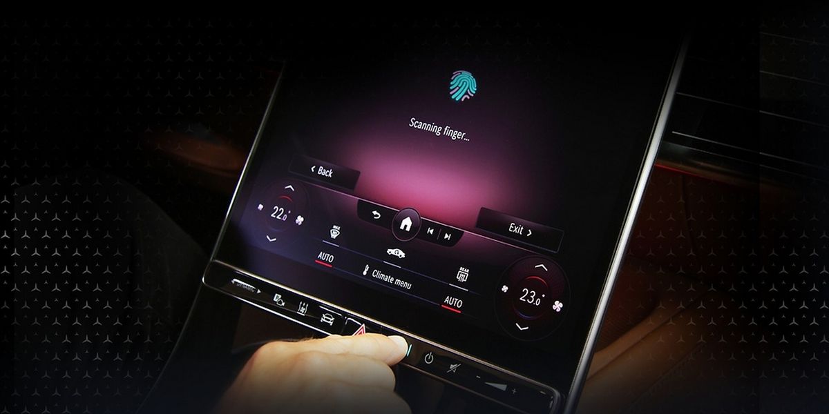 Mercedes-Benz запускає платіжні системи в автомобілях