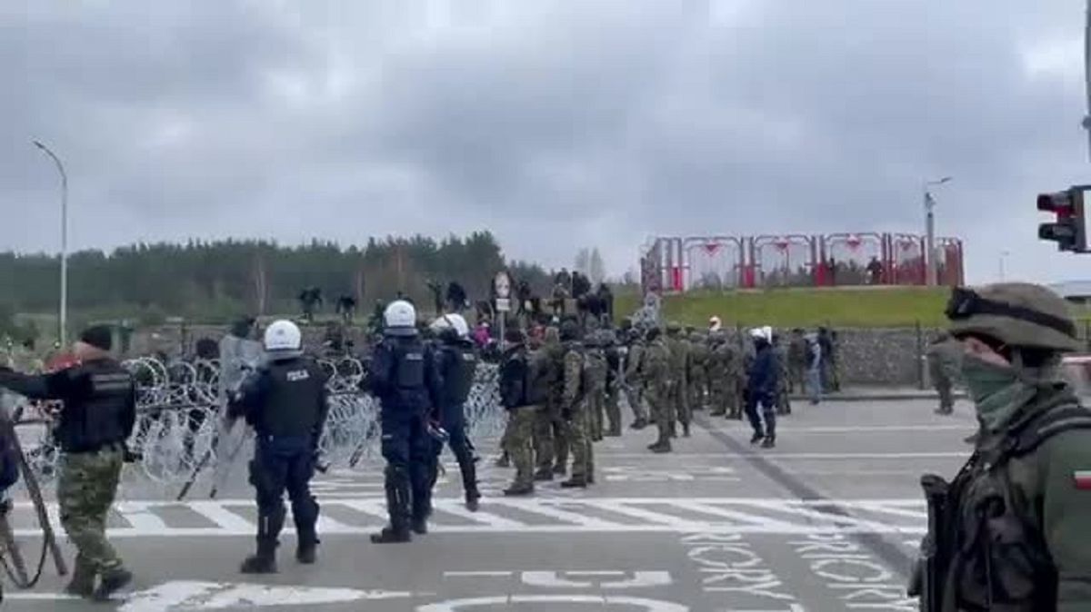 Нелегали з Білорусі знову прорвалися на територію Польщі