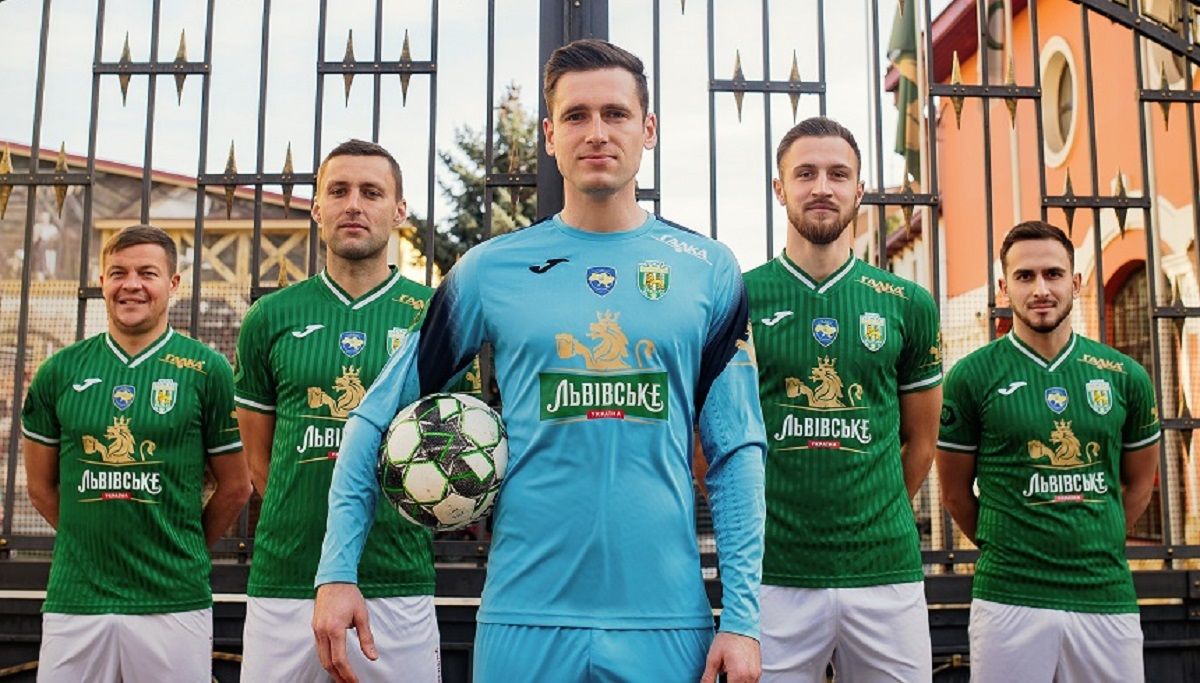  ФК «Карпати» представив дизайн нових футболок зі спонсорами клубу