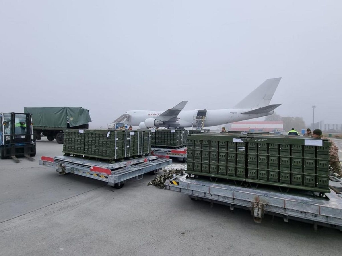 До України прибули 80 тонн боєприпасів від США