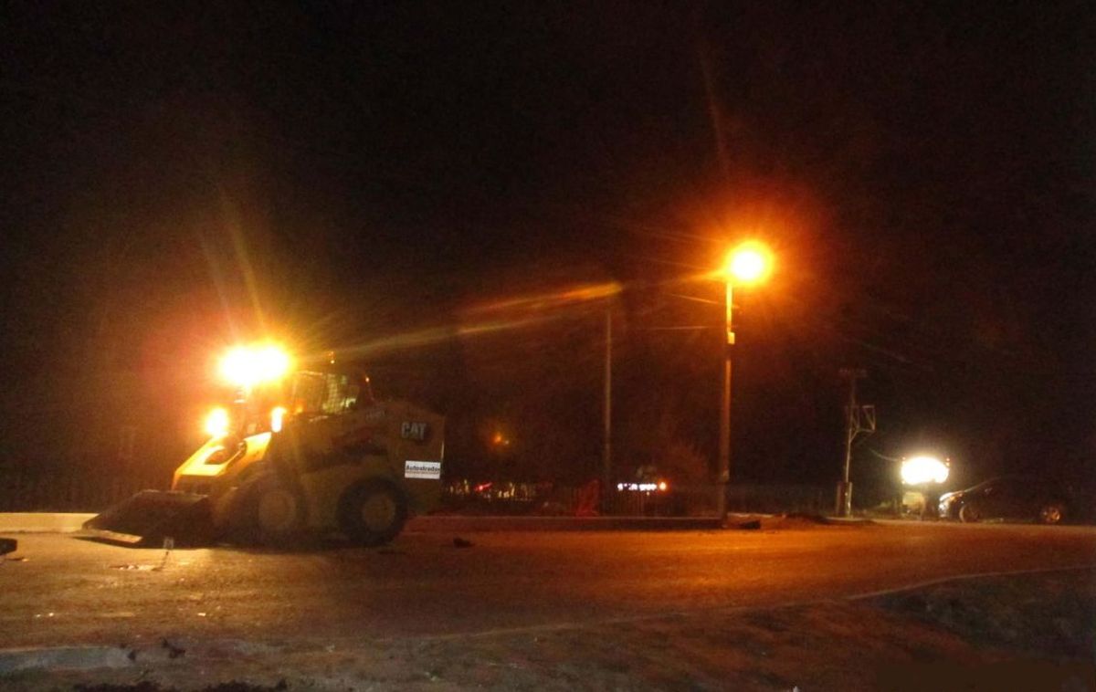 Внаслідок зіткнення із навантажувачем на Рівненщині госпіталізували п'яного скутериста