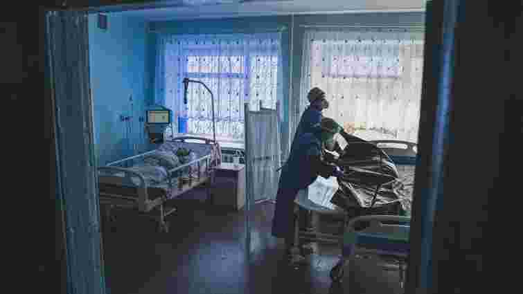 В Україні за добу померли 838 ковід-хворих. Це новий рекорд
