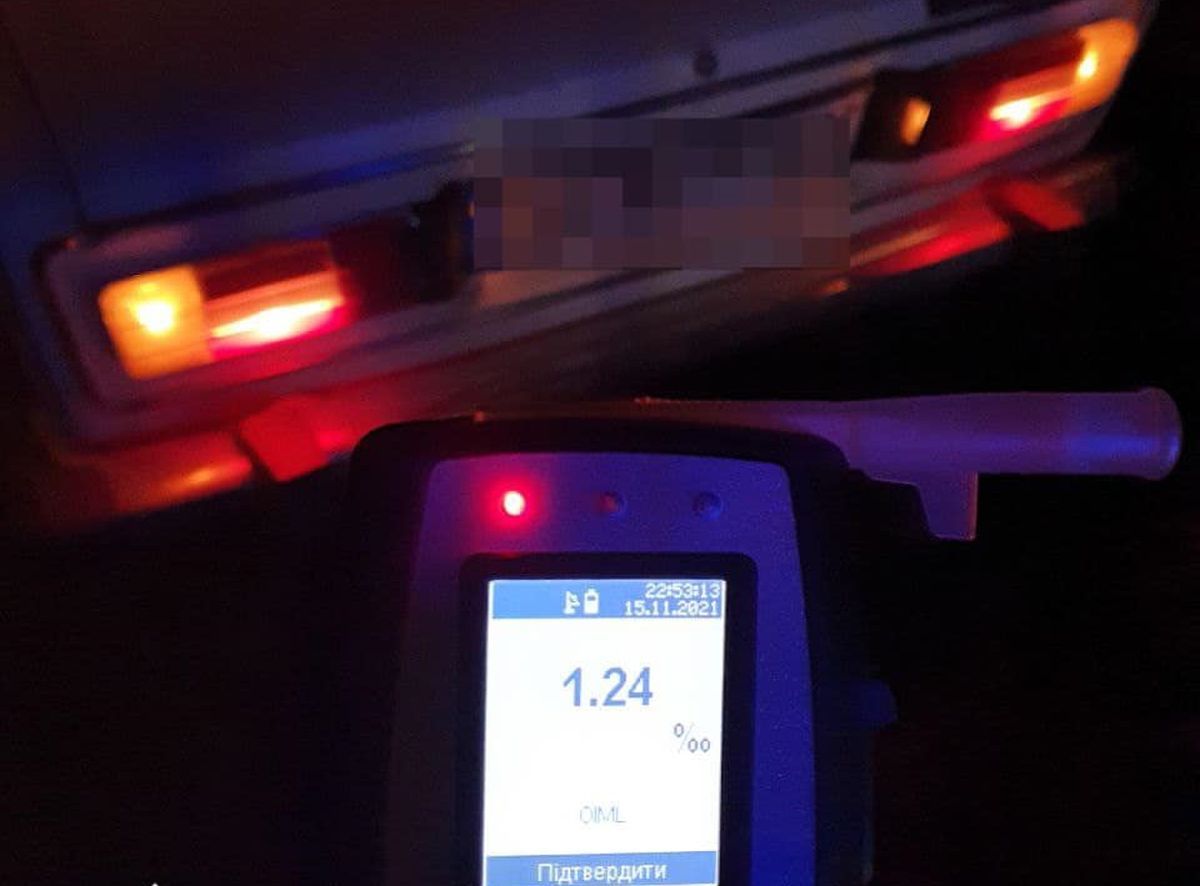 Двоє п’яних юнаків викрали у Рівному автомобіль, щоб доїхати додому