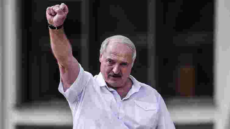 Лукашенко вимагає в ЄС визнати його президентом в обмін на закінчення міграційної кризи