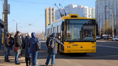 Тарифи на проїзд у Києві не підвищуватимуть до кінця опалювального сезону